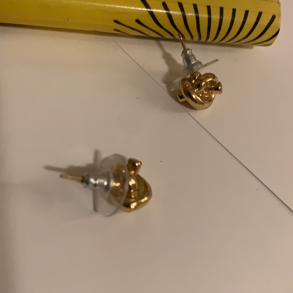 🔹Kate Spade earrings🔹 - Picture 2 of 3